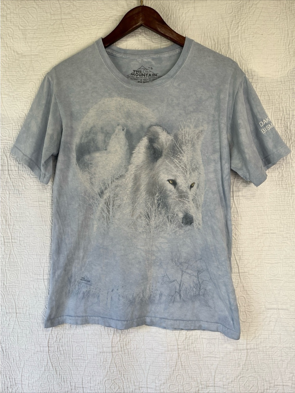 The Mountain Winter Wolf Blue Tie Dye T Shirt Small Dakota Zoo N Dakota STAINED